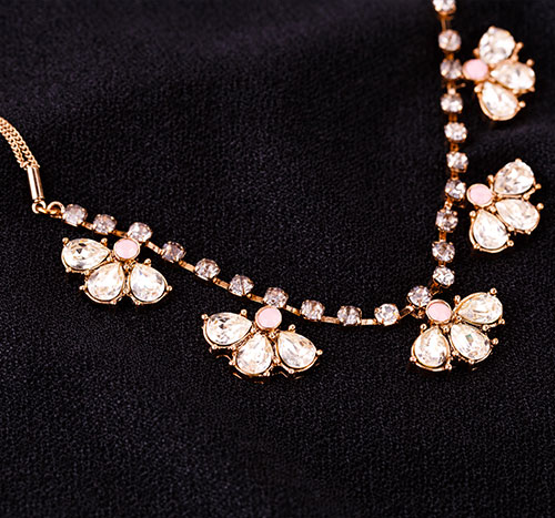 BIJOUX-EN-OR-ROSE